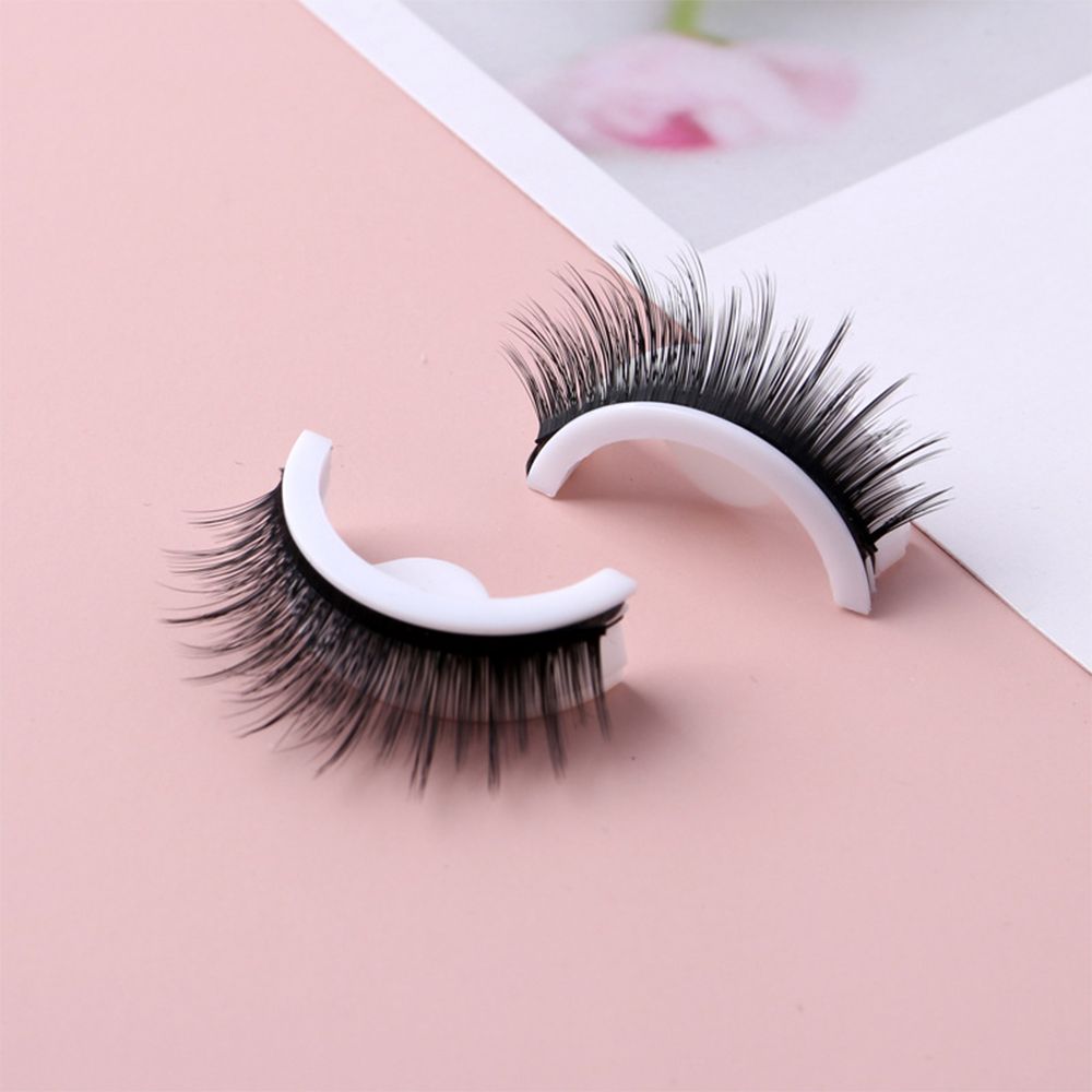 reusable-adhesive-eyelashes-498357.jpg